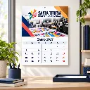 calendario-pared-mensual-grapas-2027-2-en-uso.webp